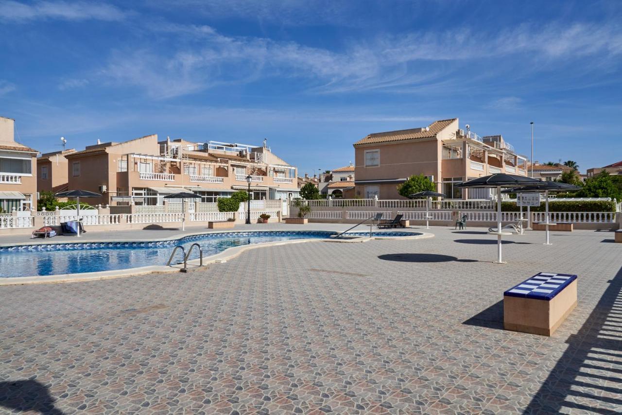 Apartment Altos De La Bahia X Torrevieja Exterior photo