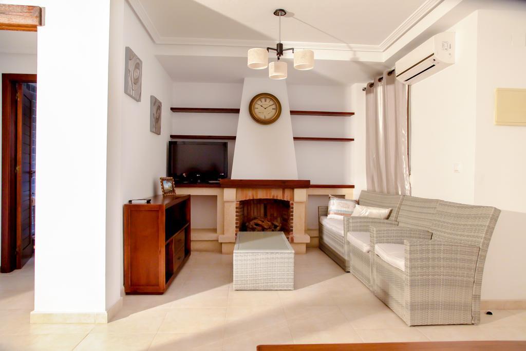 Apartment Altos De La Bahia X Torrevieja Room photo