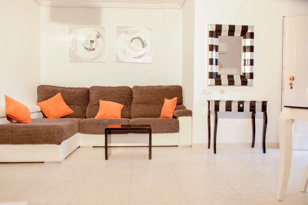 Apartment Altos De La Bahia X Torrevieja Room photo